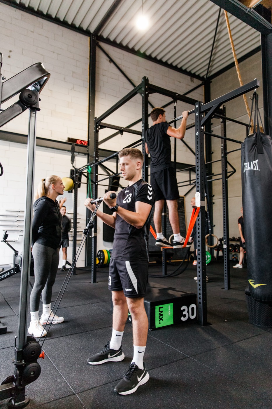 Trainen in het rek bij Prime Gym